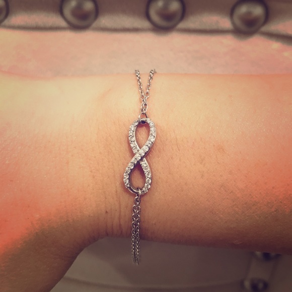 EUC Silver (925) “Infinity” Bracelet - Picture 1 of 3